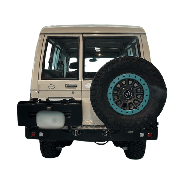 REAR BAR LC 78 SERIES WITH JERRY CAN HOLDER AND SINGLE TIRE CARRIER – BW80-4144 - Imagen 2