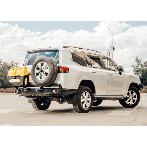 REAR BAR LC 300 SERIES WITH JERRY CAN HOLDER AND SINGLE TIRE CARRIER – BW80-4145 - Imagen 3